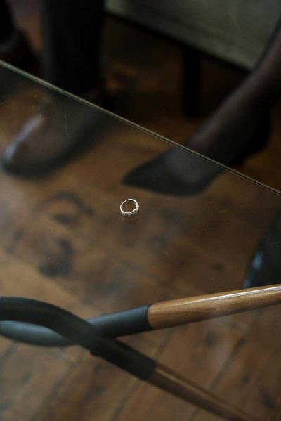 Afb-gescheiden-ring-op-tafel Leven na een scheiding